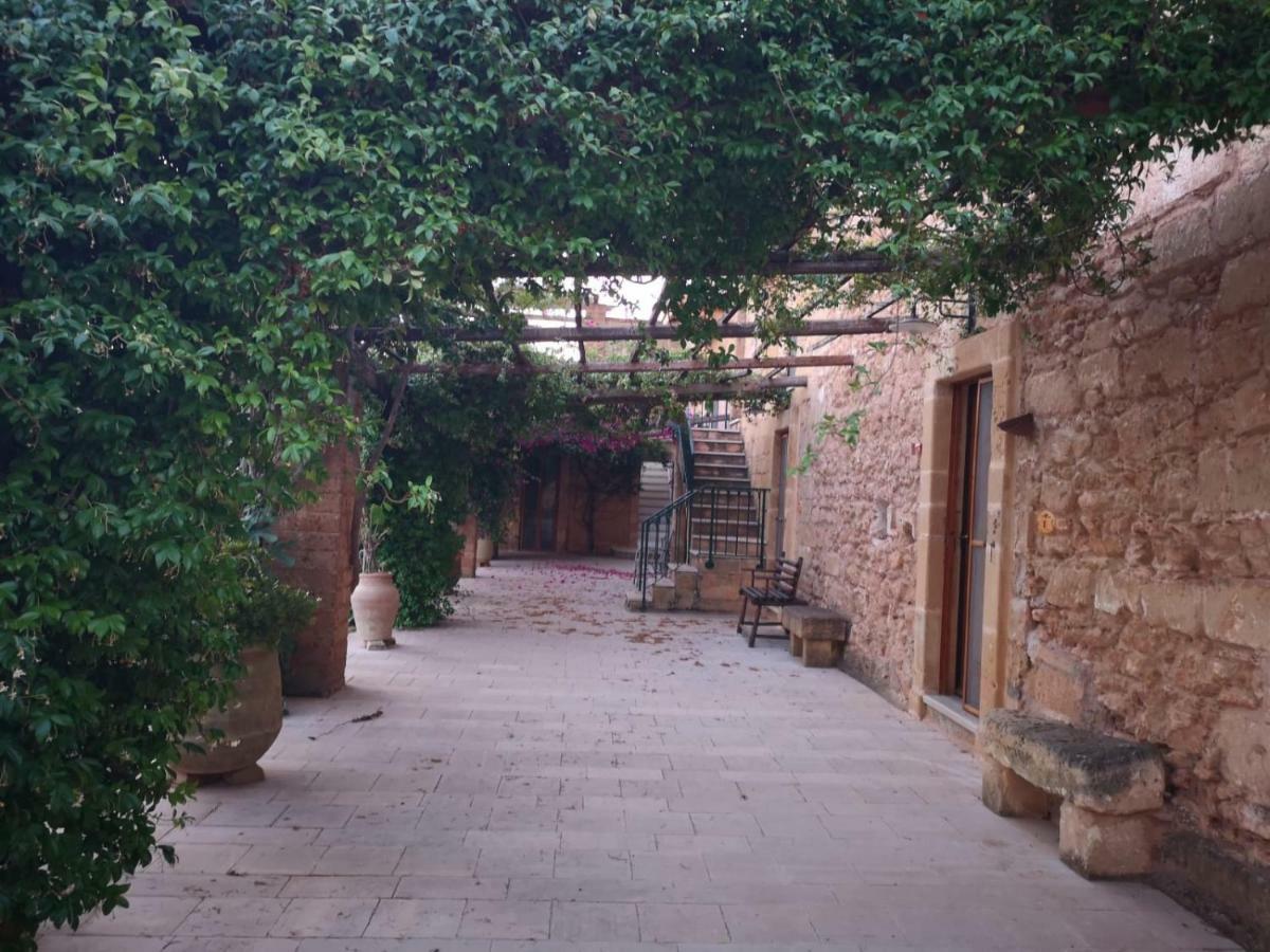 Masseria Provenzani Trepuzzi Exterior photo